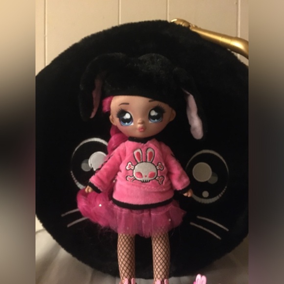 Na na na surprise - Picture 2 of 9